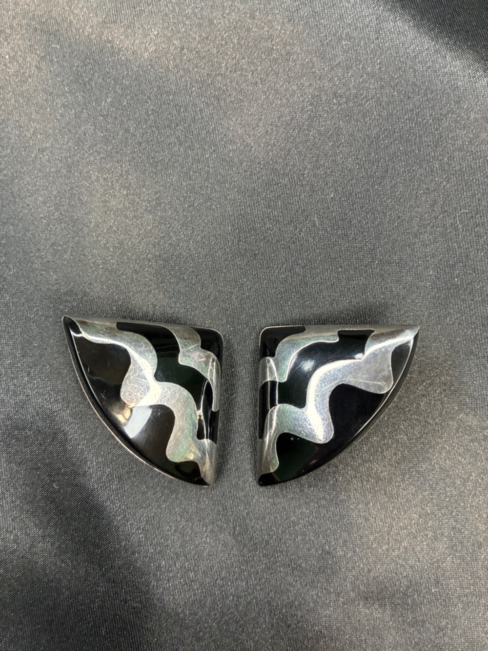 Vintage Black and Iridescent Wave Clip-On Earrings